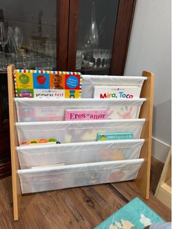 Kids bookshelf