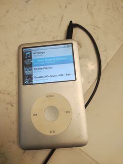 APPLE IPOD CLASSIC 6th GEN 80GB LOADED WITH MUSIC WORKS GREAT 💯