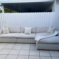 Free Delivery - Beige Coleman Furniture Sectional Sofa/Couch