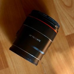 Samyang rokinon 75mm f1.8 lens