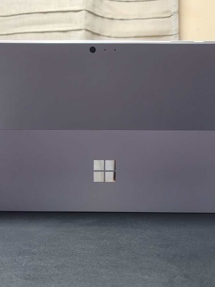 Microsoft Surface Pro 5 i5 256gb