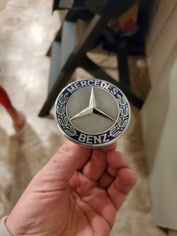 Mercedes-Benz  Emblem Badge