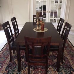 Beautiful Dining table with 4 chairs and bench