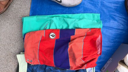 Men’s board shorts