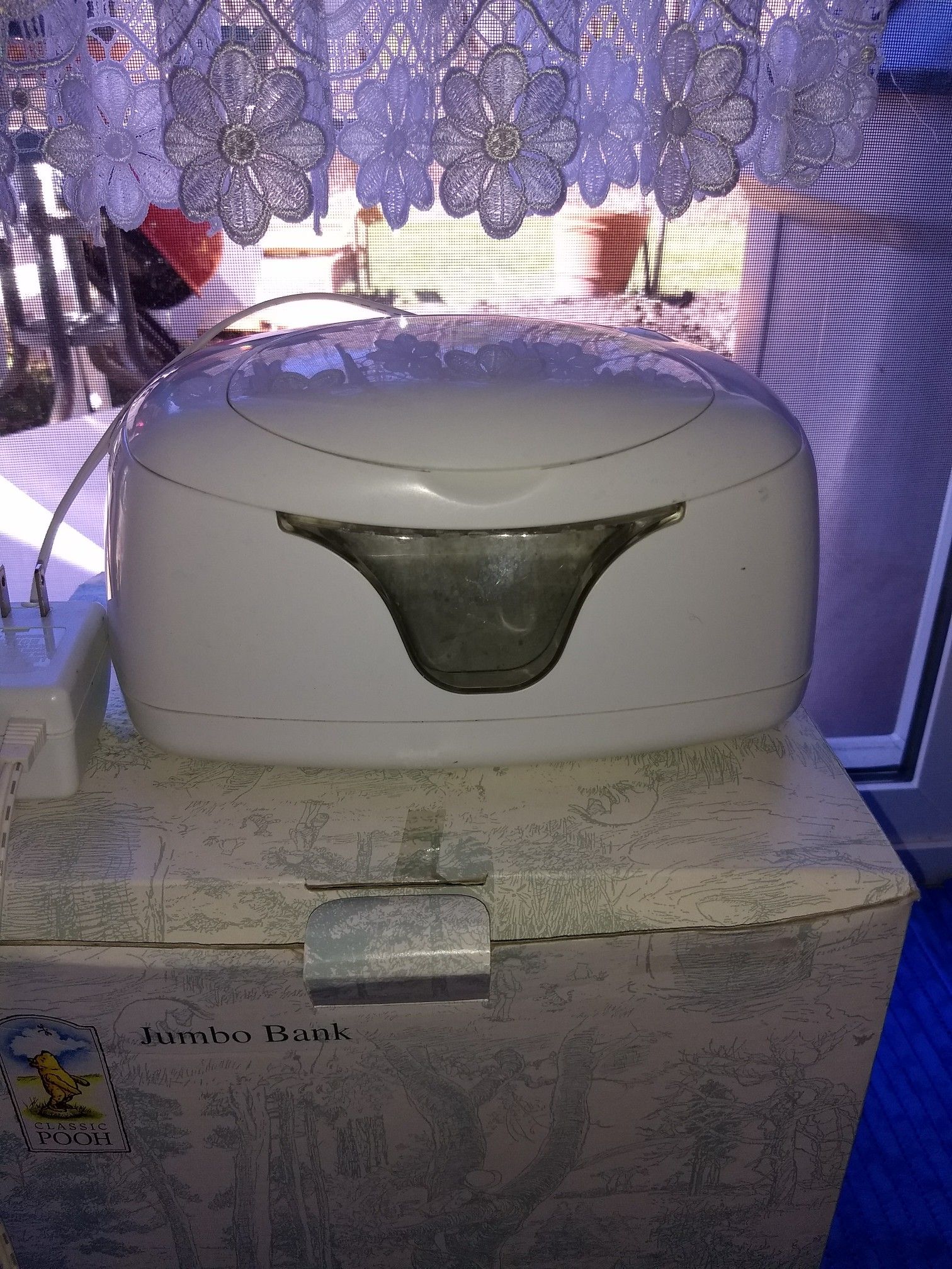 Wipe Warner or baby wipe dispenser