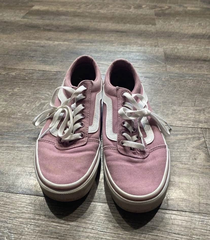 Womens Pink Old Skool Vans Low Top Size 7 new
