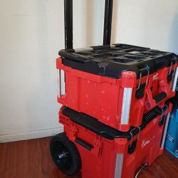 Milwaukee Pack Out Rolling 