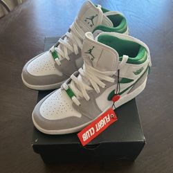 Nike air jordan 1 mid se gs 5.5 youth white pine green smoke grey