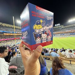 Dodgers Hello Kitty 
