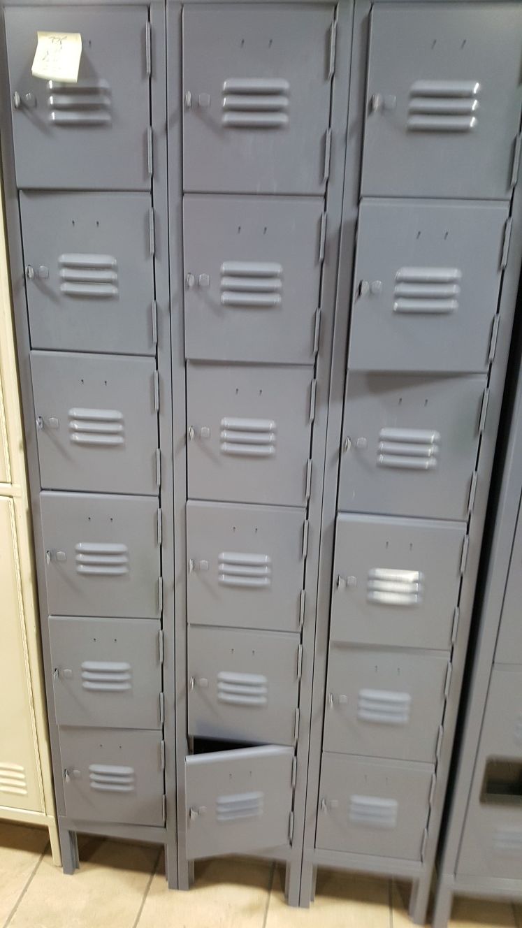 15 compartment lockers