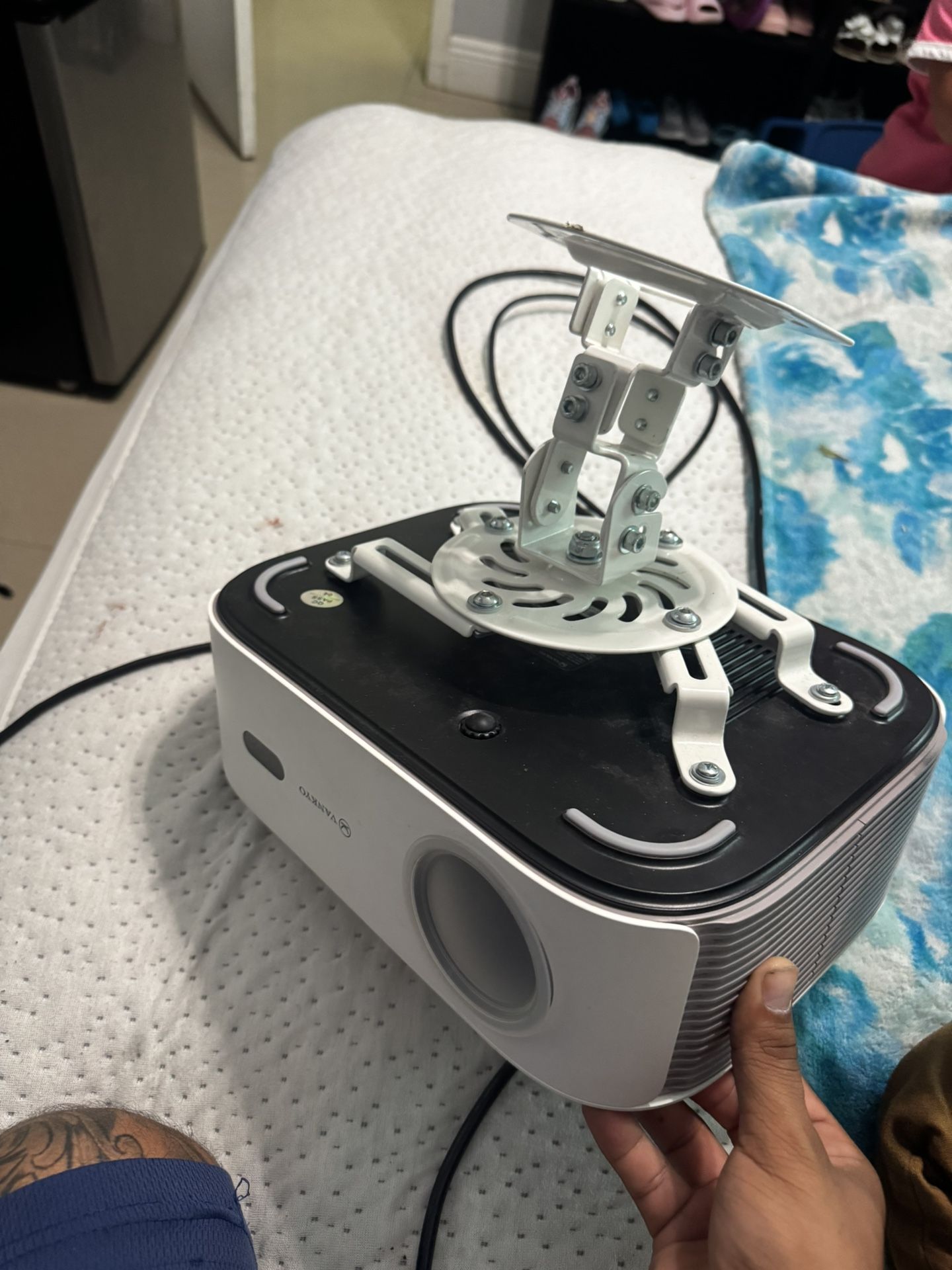 Vankyo Projector