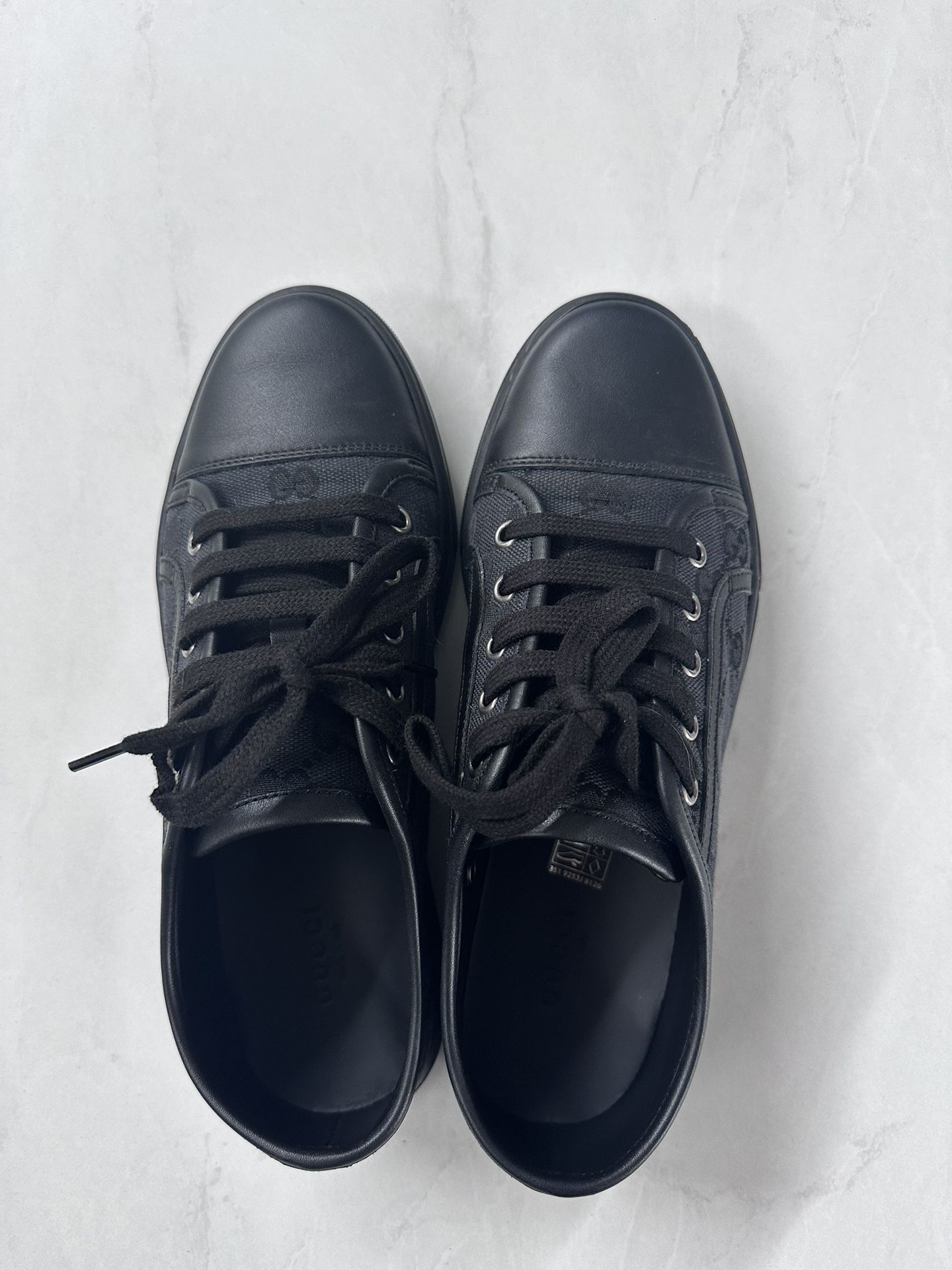 Women’s Gucci Tennis Shoes (authentic)