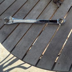 Husky 1-1/4 Wrench