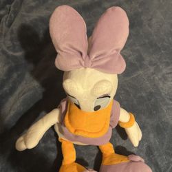 Daisy plush