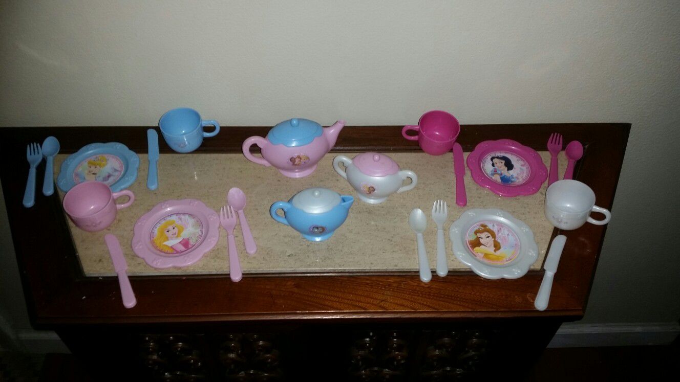 Princess Tea Set for 4