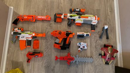 Nerf Guns - w/ Multiple accessories