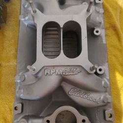 Edelbrock Rpm Air gap Intake (Like New)!