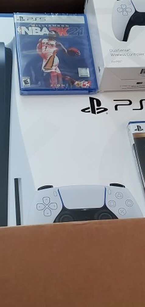Ps5 Bundle 2 Games 2 Controllers