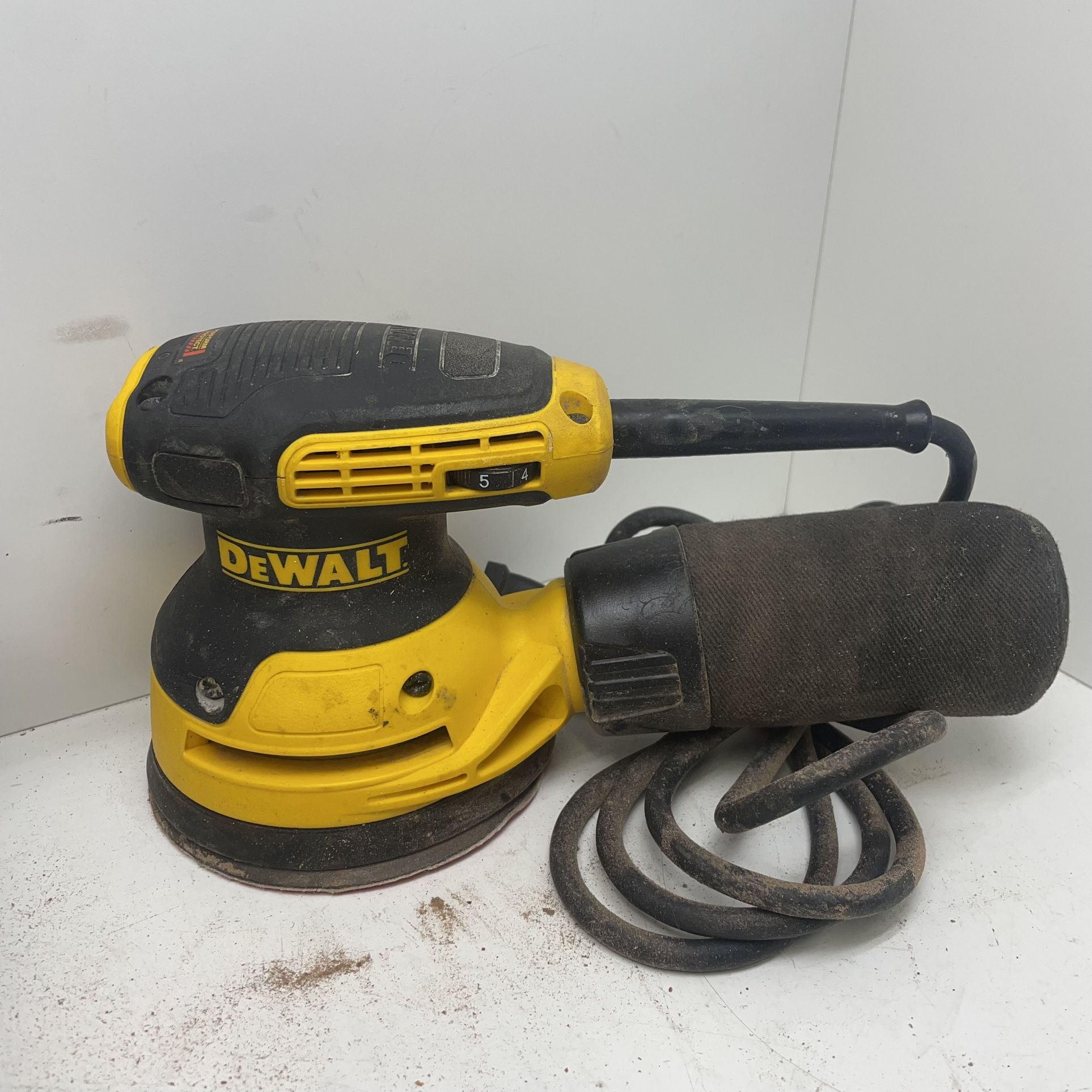 Dewalt Random Orbit Palm Sander 199327/13