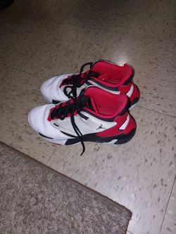 Air Jordan  Max Aura 4