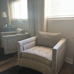 Accent Chair 