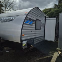 2021 27ft Forest River Camping Trailer 