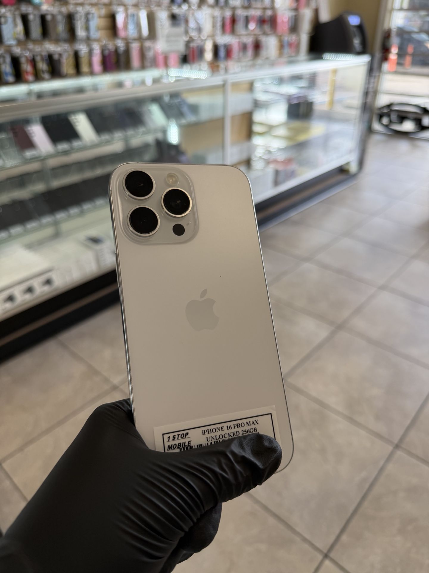 iPhone 16 Pro Max UNLOCKED