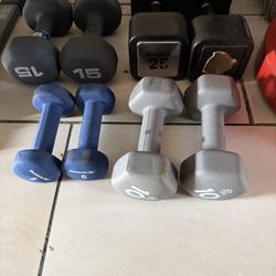 Dumbbells 5-25lbs weights 110lbs total