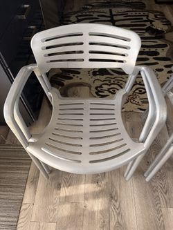 Set Of 4 Chairs