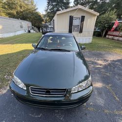 2000 Toyota Camry