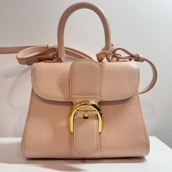 Woman cross body handbag