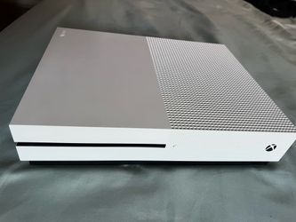 Xbox one s !!!NO SERIE S!!$80 flat