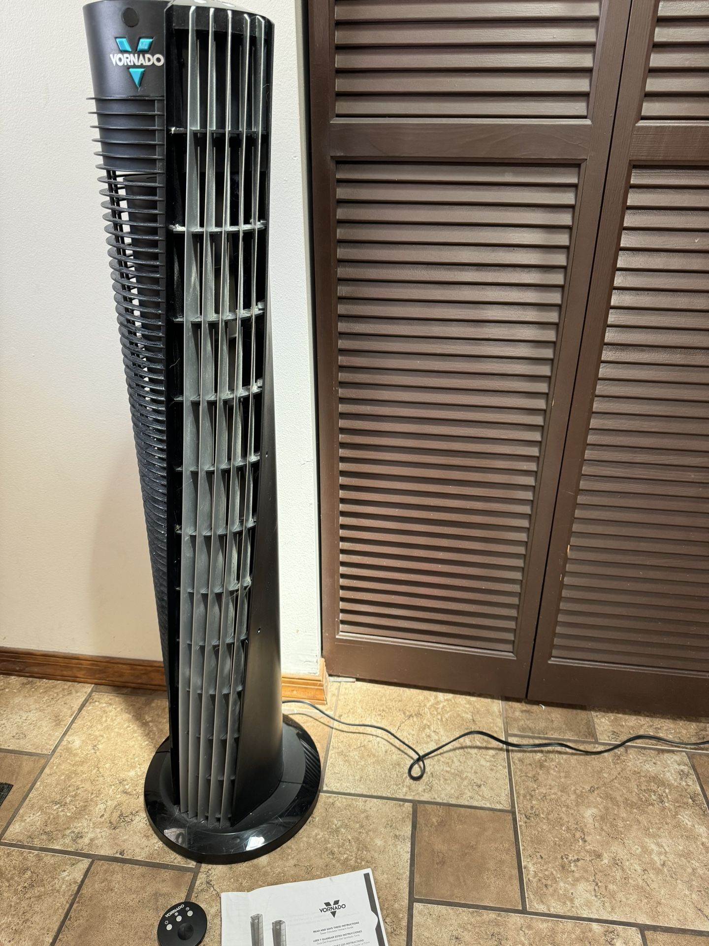 Vornado 41” Tower Fan With Remote. Remote Missing Back Cover But Works. You Pickup