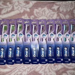 Oral b toothbrush 🪥 $2 each 💖💕