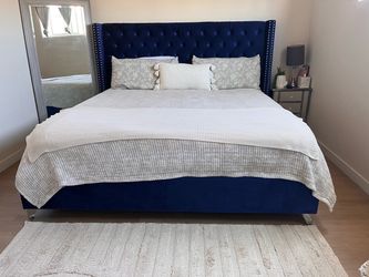 Navy Blue Velvet Tufted Wingback Bed King