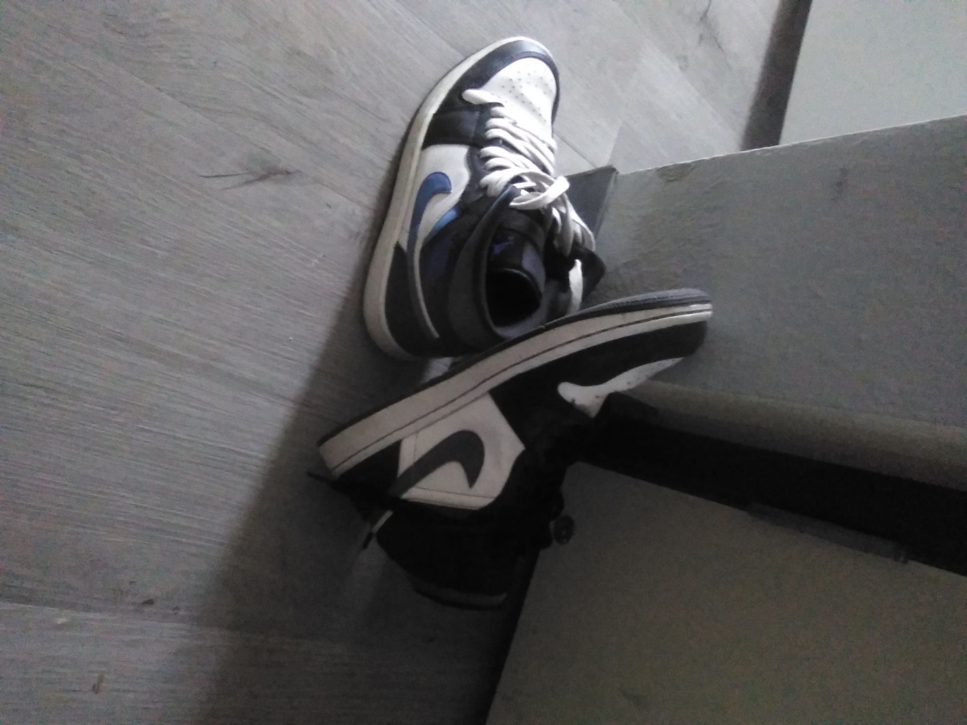 Air Jordans(7.5)
