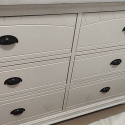 White 6-Drawer Dresser w Black Cup Handles