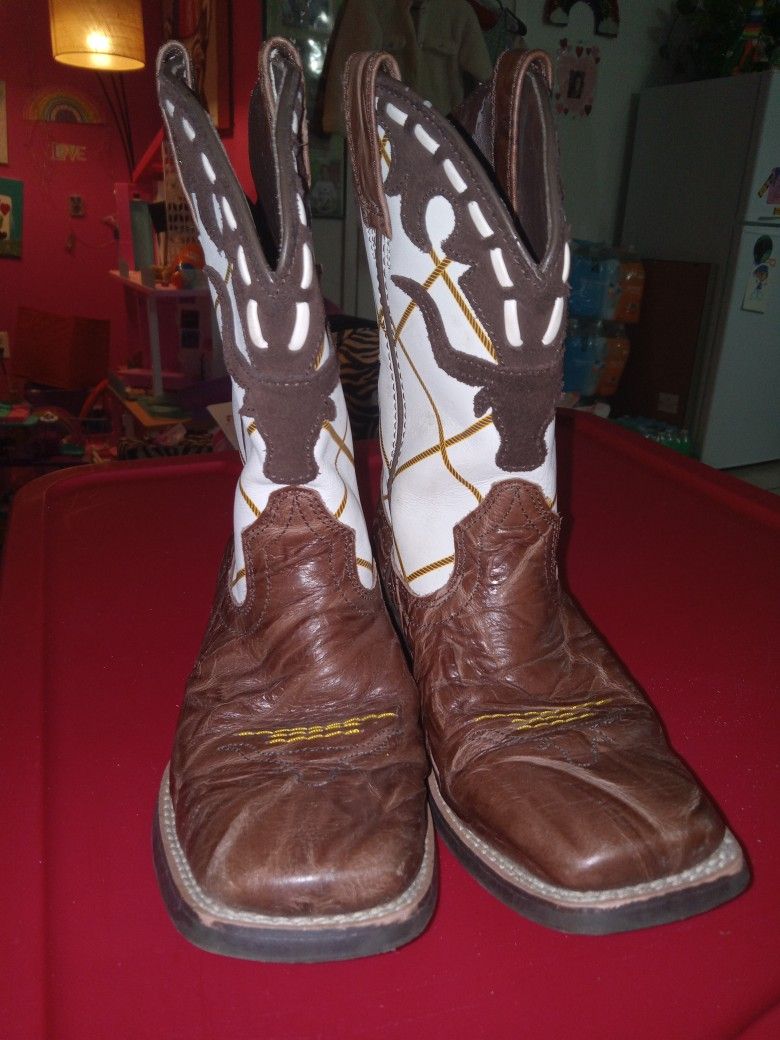 Ariat Boots Kids Size 13.5 $100