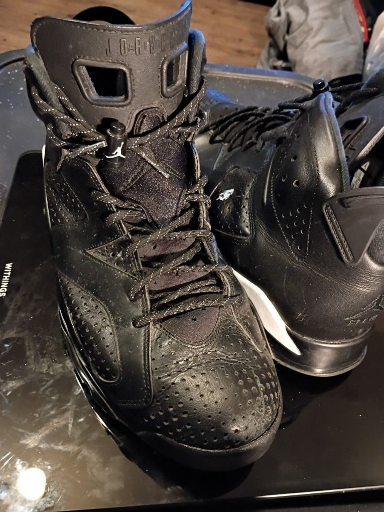 DAMAGE PRODOCT JORDAN 6 RETRO BLACK CAT SNEAKERS SIZE 12