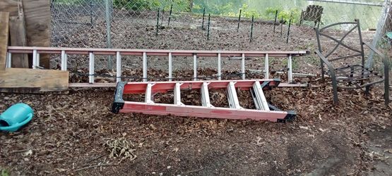 24' fiberglass extension ladder