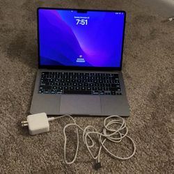 MacBook Air 13.6” Laptop