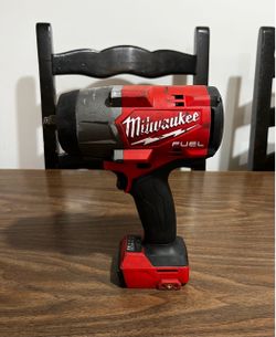 Milwaukee M18 Fuel 1/2” High Torque Impact Wrench with Friction Ring