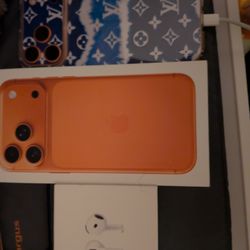 iPhone 17 Pro Max AirPods 4 