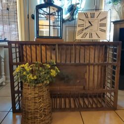 Antique Chicken Crate. In Great Condition! Looks Good Decorated Indoors or Outdoors