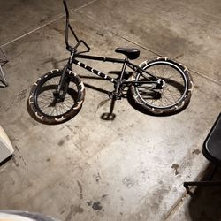 CULT ACCESS BMX bike