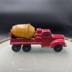 Vintage Tootsie Toy Red & Yellow Cement Mixer Truck Chicago USA 5.5” 