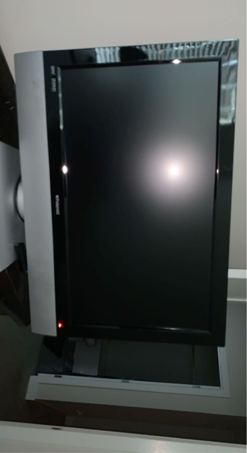 FLAT SCREEN TV