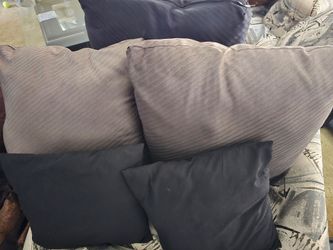 5 Pillows
