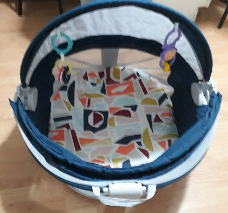 Fisher Price baby dome / portable crib