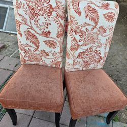 4 CHAIRS MUST SELL